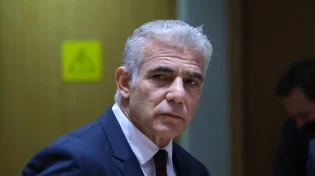 יאיר לפיד מסית נגד תלמידי הישיבות: "לא נסכים להשתמטות"