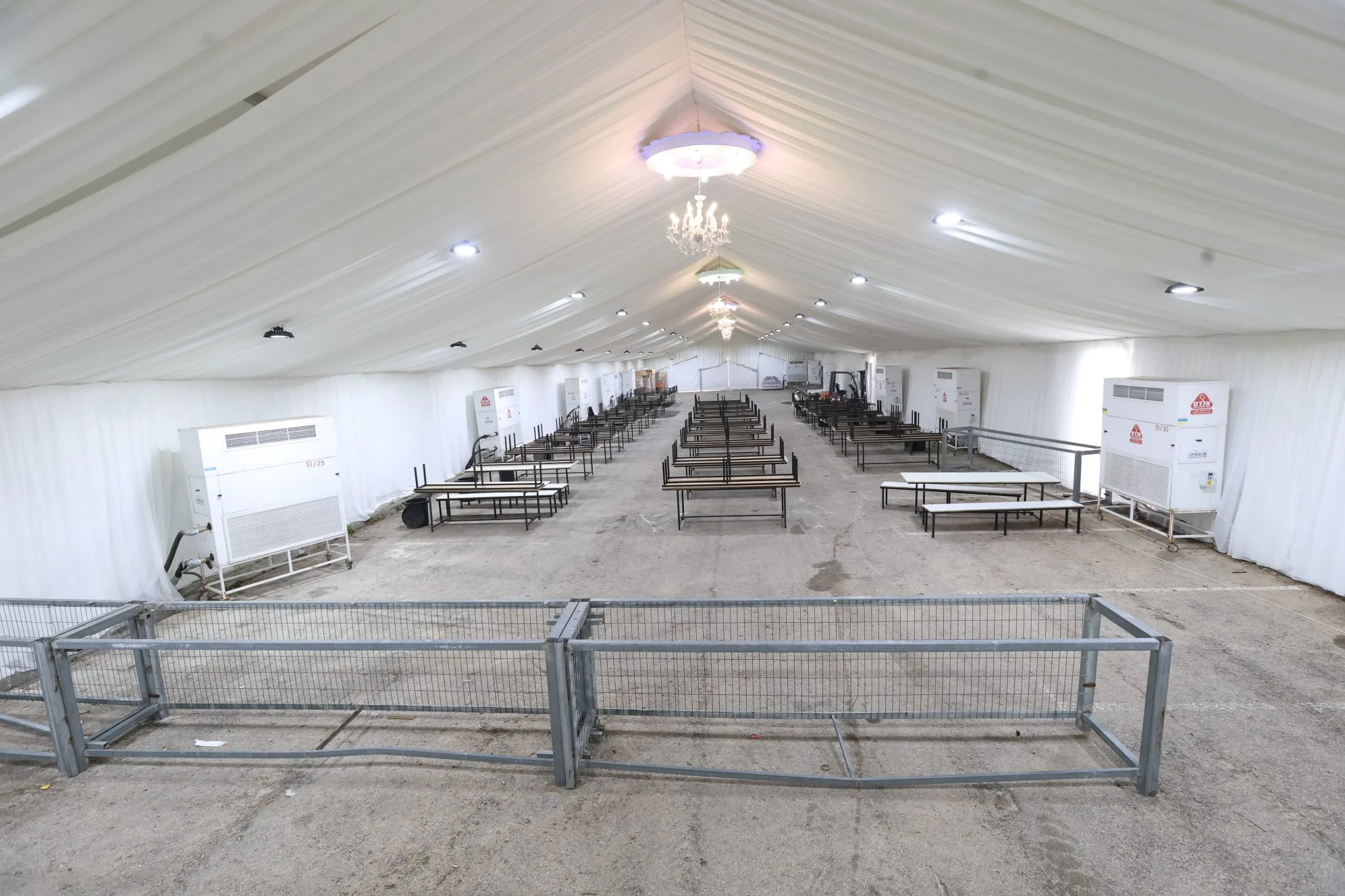 מאחרי הקלעים: כך יפקחו על כשרות האוכל בל"ג בעומר במירון