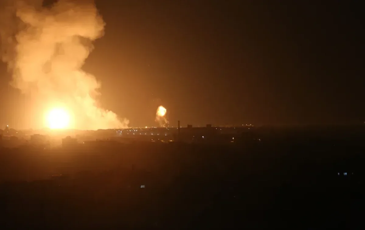 מהרסייך ומחריבייך ממך יצאו: הכותרת הביזיונית של 'חדשות 13' מהרסייך ומחריבייך ממך יצאו: הכותרת הביזיונית של 'חדשות 13'