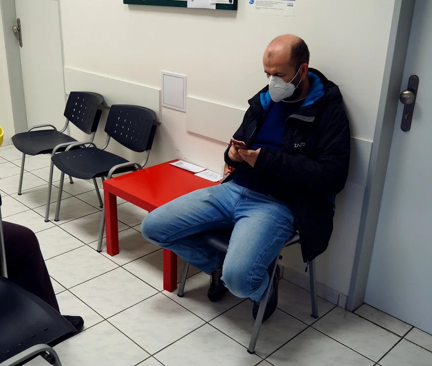 הישועה עדיין לא הגיעה: מה עושים בחדר ההמתנה?