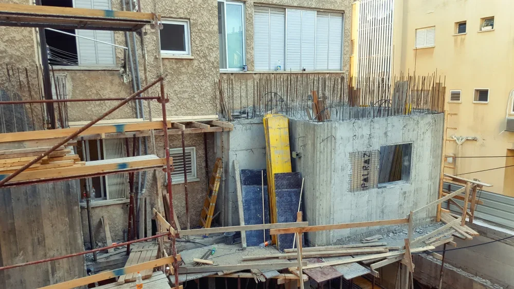 האם מסוכן לישון בממ"ד?