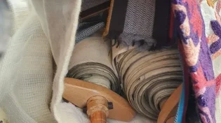 מבזות הכותל ניסו להבריח ספר תורה לרחבת הכותל המערבי בתוך תיק