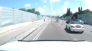 הנהג באיילון לא האמין מי נמצא על הכביש 