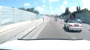 הנהג באיילון לא האמין מי נמצא על הכביש 