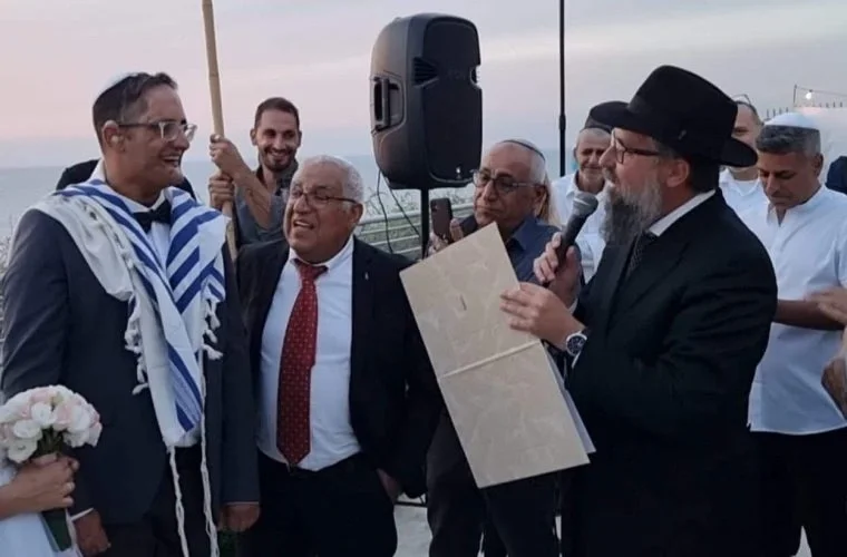 עין לא נותרה יבשה: החייל שעבר 180 ניתוחים התחתן עין לא נותרה יבשה: החייל שעבר 180 ניתוחים התחתן