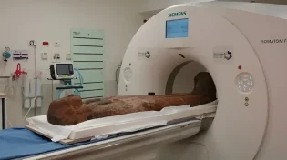 ארונות קבורה בני אלפי שניים עברו סי.טי בשערי צדק