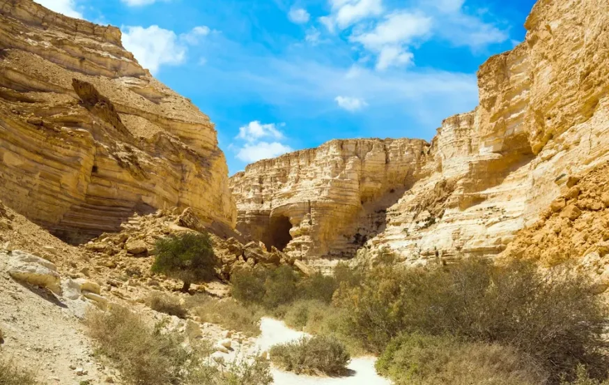 התחזית להיום: עלייה מורגשת בטמפרטורות. לקראת גשם בחג? התחזית להיום: עלייה מורגשת בטמפרטורות. לקראת גשם בחג?