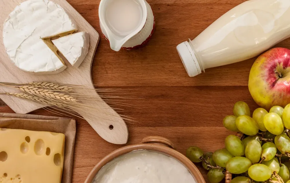 למה בשבועות אוכלים חלב? למה בשבועות אוכלים חלב?