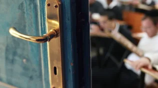 מדוע הבעל שם טוב הקדוש לא נכנס לבית הכנסת?