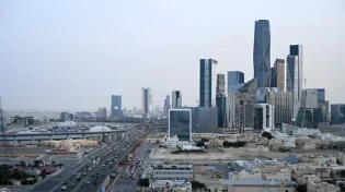 טיסות ישירות לסעודיה? שר החוץ האמריקני דן בסוגיה