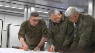 לאחר החששות: שר ההגנה הרוסי הופיע בחזית - צפו