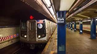 ניו יורק: בן 14 מת לאחר שניסה את טרנד "אתגר הרכבת" שרץ ברשת 