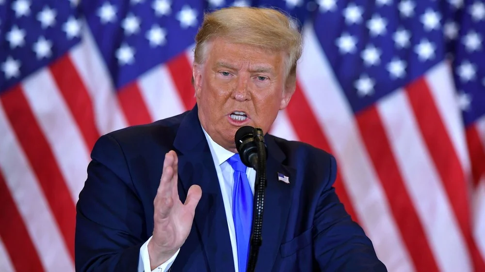 ההקלטה שמסבכת את טראמפ: "יש לי ערימת מסמכים, זה סודי ביותר"