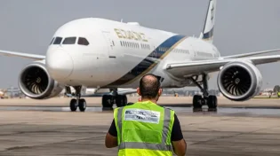 חופשה וחג למוסלמים: עומסים כבדים בנמל התעופה בן גוריון