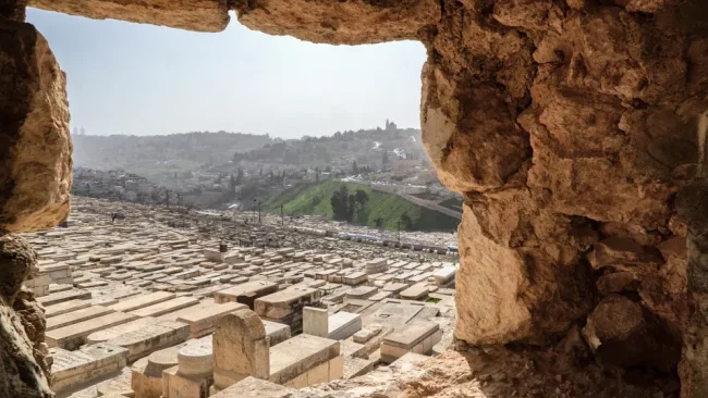 ללא שום מורא: למה אור החיים הקדוש סירב למלך מרוקו?