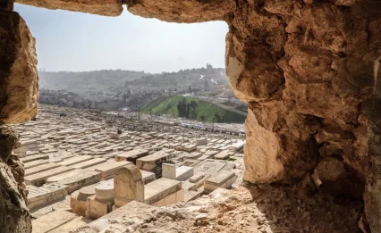 ללא שום מורא: למה אור החיים הקדוש סירב למלך מרוקו? 