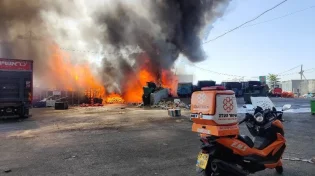 נזק רב: שריפת ענק בשוק הסיטונאי בירושלים&nbsp;