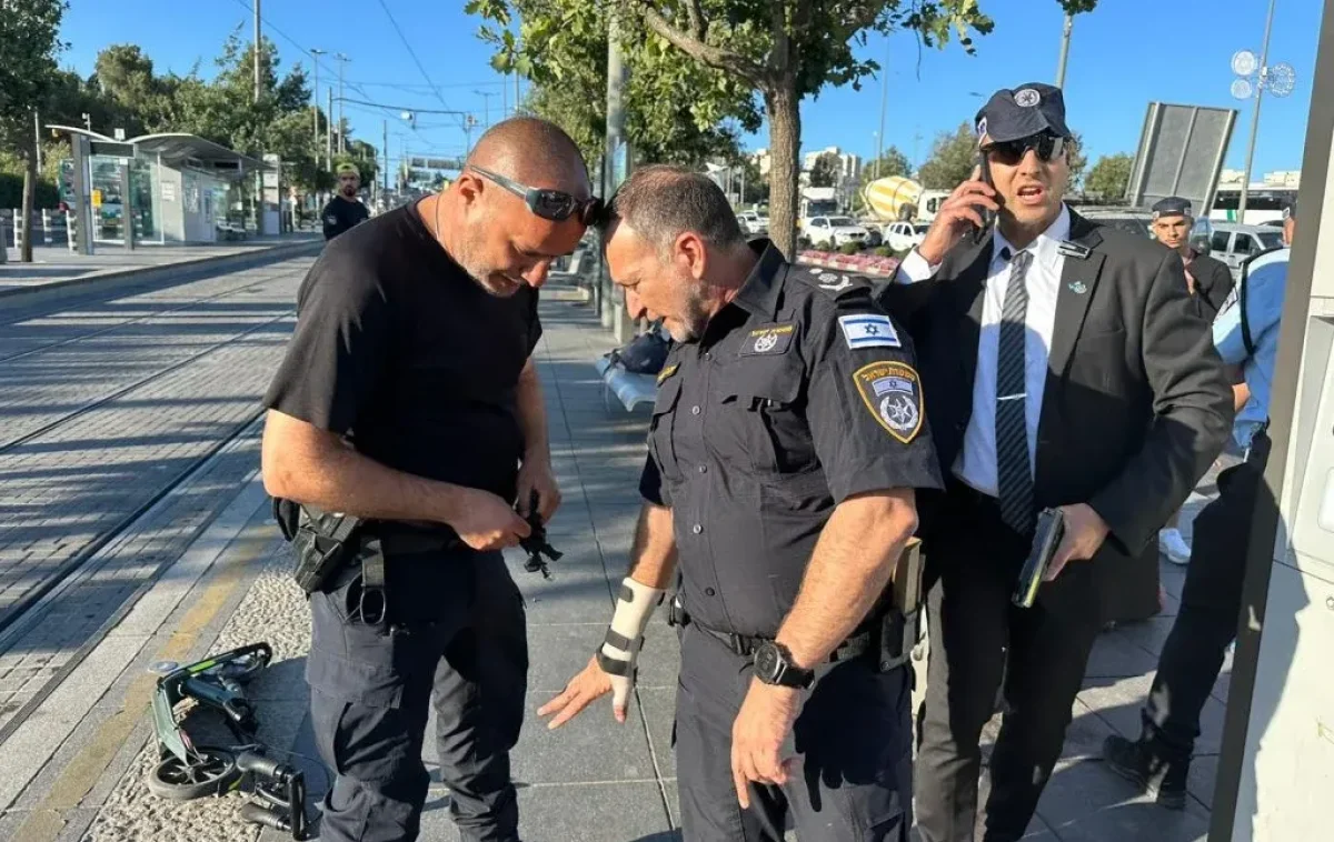 ירושלים: מחבלת ניסתה לדקור מאבטח ונוטרלה, אין נפגעים ירושלים: מחבלת ניסתה לדקור מאבטח ונוטרלה, אין נפגעים