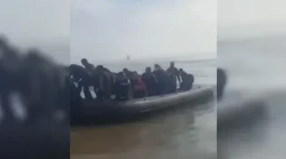 צפו: זרם מסתננים בלתי פוסק לאירופה