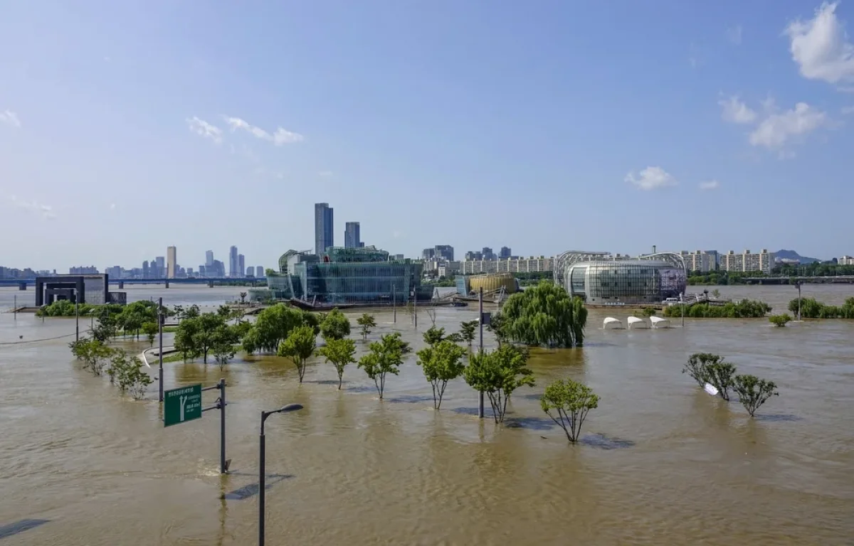 דרום קוריאה מוצפת: תשעה נעדרים ועשרות הרוגים בשיטפונות 