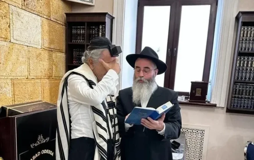 הכנת סרט הקולנוע באודסה נגמר בהנחת תפילין של המפורסם הצרפתי הכנת סרט הקולנוע באודסה נגמר בהנחת תפילין של המפורסם הצרפתי