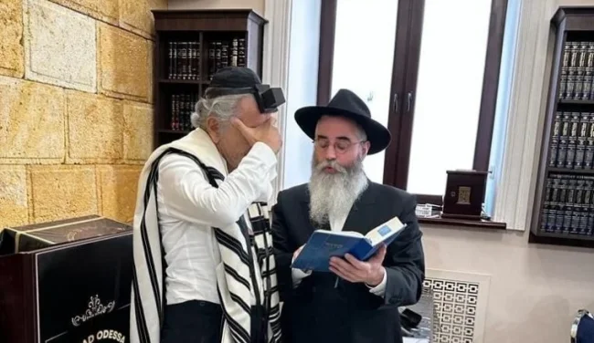 הכנת סרט הקולנוע באודסה נגמר בהנחת תפילין של המפורסם הצרפתי
