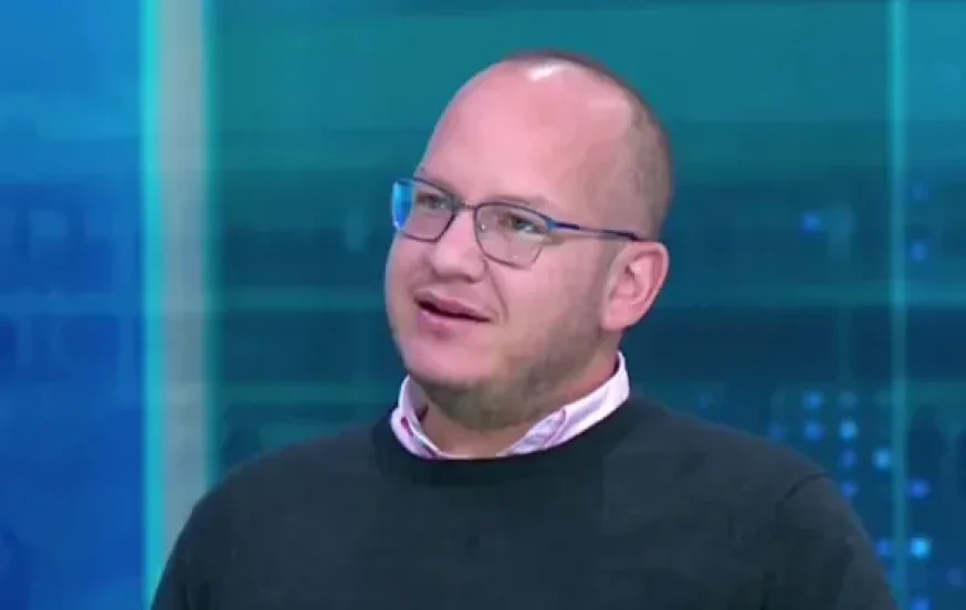 "לא מתאימה": המגיש השמאלני בביקורת מפתיעה על היועמ"ש "לא מתאימה": המגיש השמאלני בביקורת מפתיעה על היועמ"ש