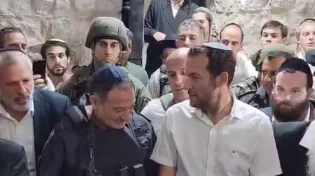 באישון לילה: המפכ"ל הגיע להתפלל בקבר יוסף בשכם