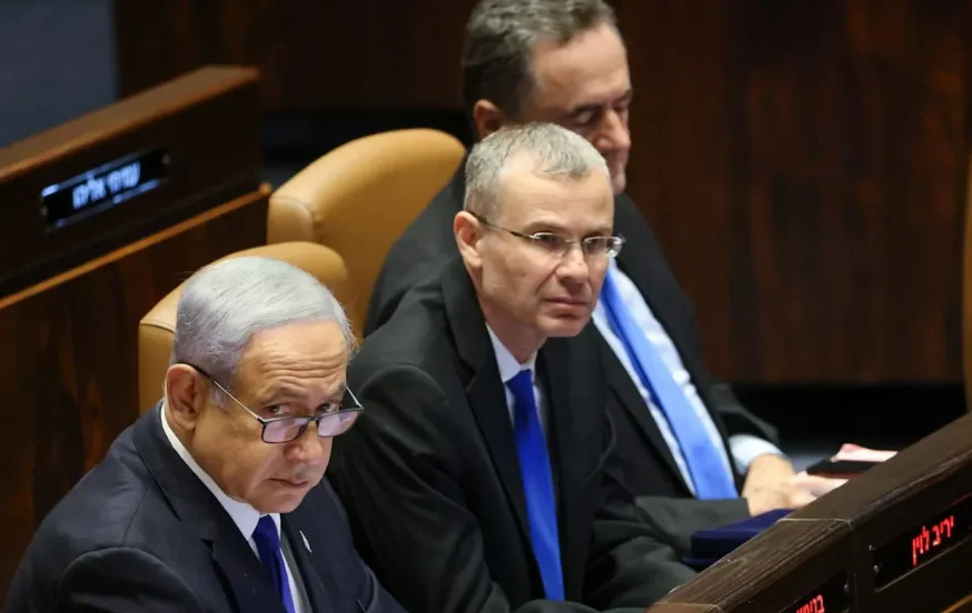 מפגינים בירושלים ובתל אביב; נתניהו: מימשנו את רצון הבוחר מפגינים בירושלים ובתל אביב; נתניהו: מימשנו את רצון הבוחר