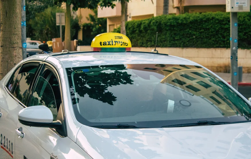 דימונה: ניסיון חטיפת מונית כשהנוסעת בתוכה דימונה: ניסיון חטיפת מונית כשהנוסעת בתוכה