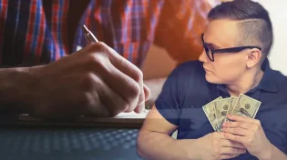 "אם אתה כל כך קמצן לפחות תכתוב עליי כמה דברים"