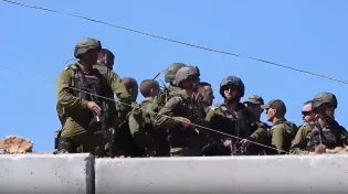 צפו: אנשי חיזבאללה במעקב אחר הרמטכ"ל בגבול לבנון