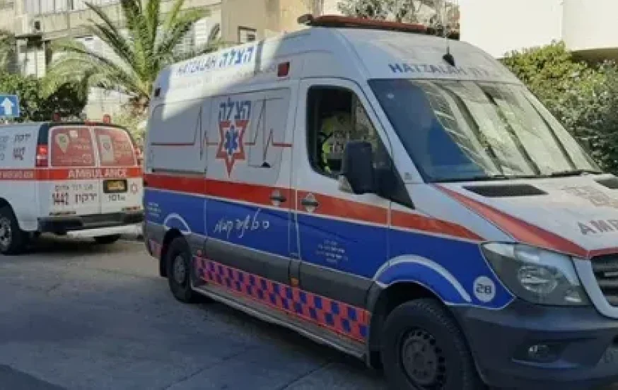 בני ברק: פעוט נחבל בראשו לאחר שסולם נפל עליו. מצבו בינוני בני ברק: פעוט נחבל בראשו לאחר שסולם נפל עליו. מצבו בינוני