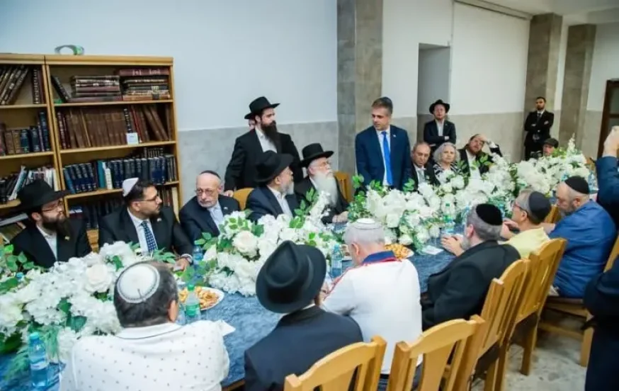 לקראת ראש השנה באומן: שר החוץ אלי כהן נפגש עם נשיאת מולדובה