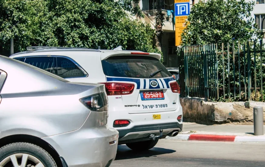 גדרה: האם חטפה את שתי בנותיה ונעצרה. הבנות אותרו גדרה: האם חטפה את שתי בנותיה ונעצרה. הבנות אותרו