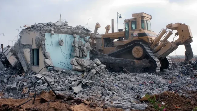"אדאג שיעצרו אותך": האב שפינה את בנו מהבית במסר לסרבנים
