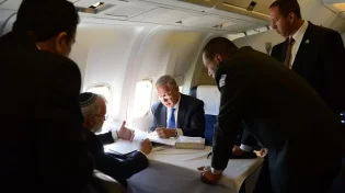 מתחיל בקפריסין: נתניהו מחדש את הביקורים המדיניים