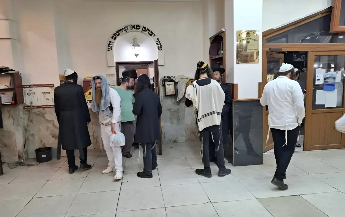 לכבוד השבת האחרונה לשנה: אלפים פקדו את ציון רבי נחמן באומן לכבוד השבת האחרונה לשנה: אלפים פקדו את ציון רבי נחמן באומן