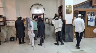 לכבוד השבת האחרונה לשנה: אלפים פקדו את ציון רבי נחמן באומן 