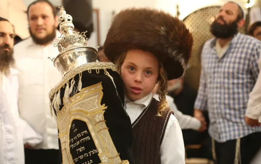 מתי שמחת תורה 2023? זמני כניסת ויציאת החג – תשפ"ד מתי שמחת תורה 2023? זמני כניסת ויציאת החג – תשפ"ד