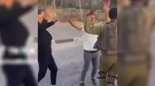 רץ ברשת: חיילי צה''ל חגגו לחתן הערבי מחברון