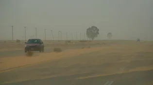 סופה נדירה בלוב מאיימת על עשרות אלפים