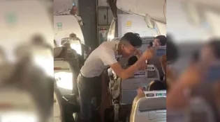 מחמם את הלב: הדייל "מקפיץ" את המטוס עם נוסעים לאומן