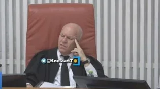 "רפובליקת בננות": בג"ץ שוב נגד יריב לוין