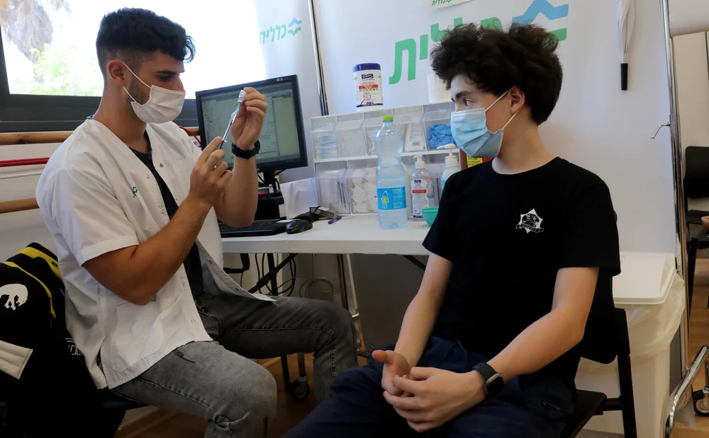 הקורונה חוזרת? מבצע חיסונים לאחר סוכות: 200 אלף מנות בדרך 