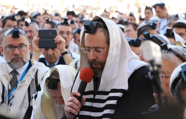 הגר"ד לאו: הסתה פראית של שונאי דת הפכה את יום כיפור לעצוב הגר"ד לאו: הסתה פראית של שונאי דת הפכה את יום כיפור לעצוב