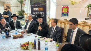 סוכת שלום: הנשיא בביקור חג אצל הרב הראשי לישראל
