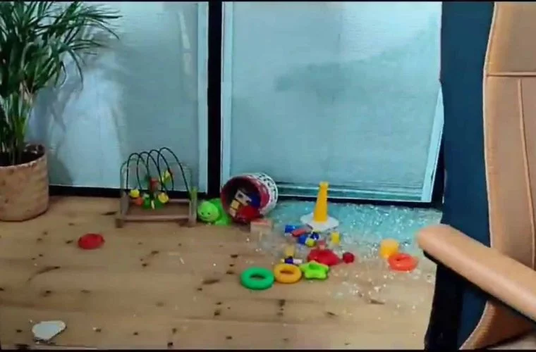 נס של ממש: מחבלים ירו לעבר חדר הילדים בבית, אין נפגעים נס של ממש: מחבלים ירו לעבר חדר הילדים בבית, אין נפגעים