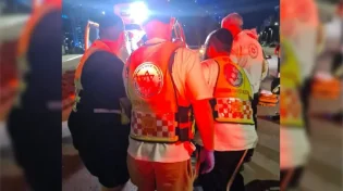 נתניה: בן 40 נפצע אנוש מדריסה, בעת שניסה למנוע את גניבת רכבו