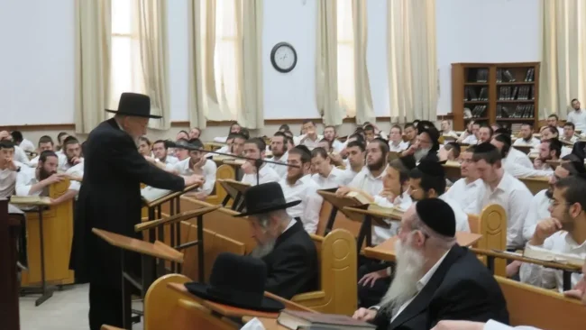 בחזית הרוחנית: ישיבת סלבודקה מצטרפת למלחמה